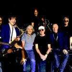 Dire Straits Legacy: Ο εμβληματικός ήχος των «Sultans of Swing» ζωντανεύει σε Αθήνα και Θεσσαλονίκη
