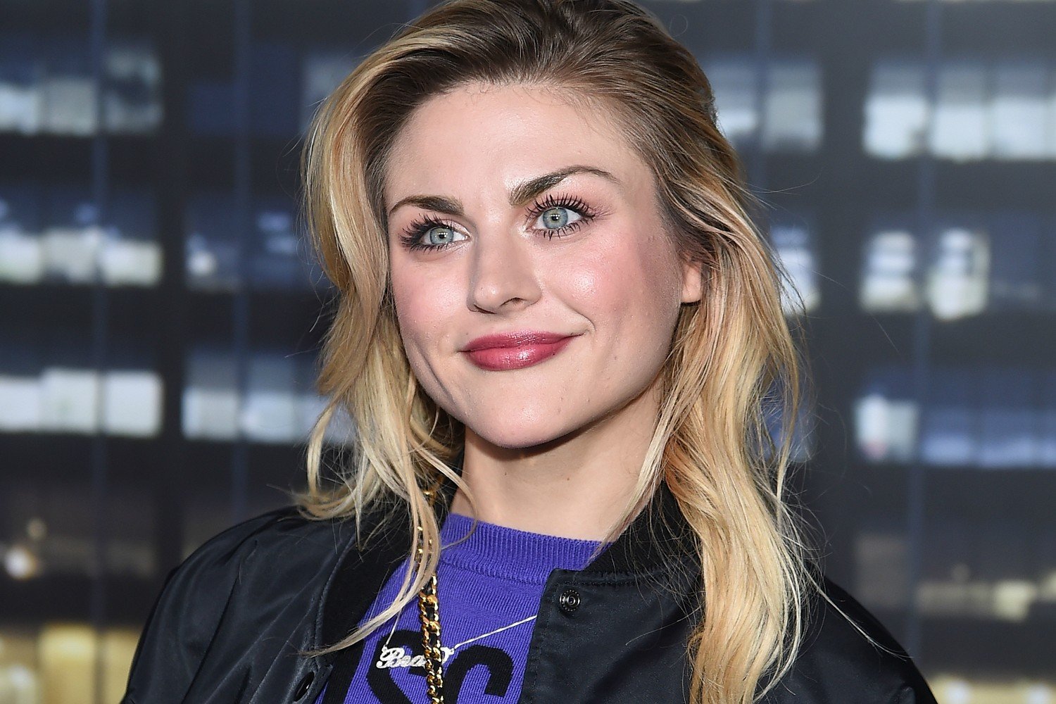 Frances Bean Cobain: Το σπαρακτικό μήνυμα για τα 30 χρόνια από τον θάνατο του πατέρα της Kurt Cobain