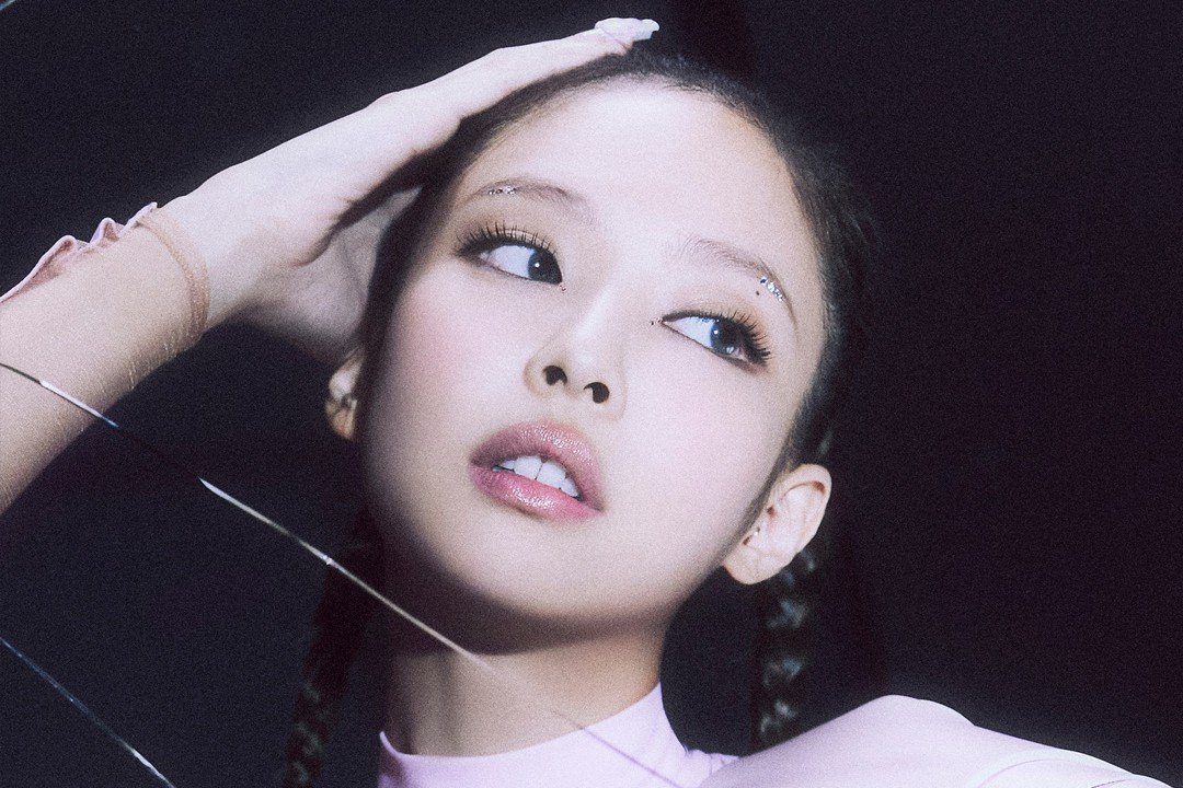Η Jennie των BLACKPINK «δυσκολεύτηκε πολύ» κατά την ηχογράφηση του πρώτου άλμπουμ της