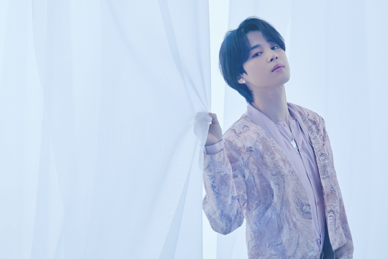 BTS: Το τρυφερό φιλί του Jimin σε νεαρή καρκινοπαθή που συγκίνησε το διαδίκτυο – Η συγκλονιστική κινητοποίηση των ARMY