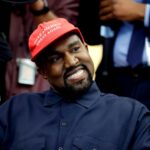 O Kanye West εξηγεί πώς ο Χίτλερ, το «1984» και η «σκλαβιά» συνδέονται με το κόκκινο καπέλο MAGA