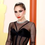 Lady Gaga: Σχολιάζει την εμφάνισή της με τον R. Kelly στο «SNL» και την αποτυχία του «Joker 2»