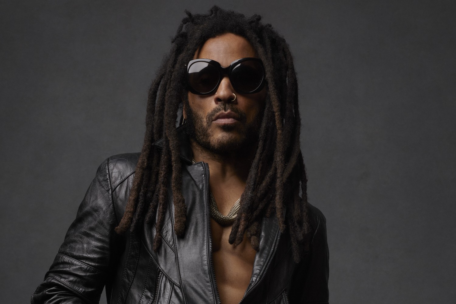 Lenny Kravitz: Το Studio 54 συναντά τον Fellini στο video του «Let It Ride»