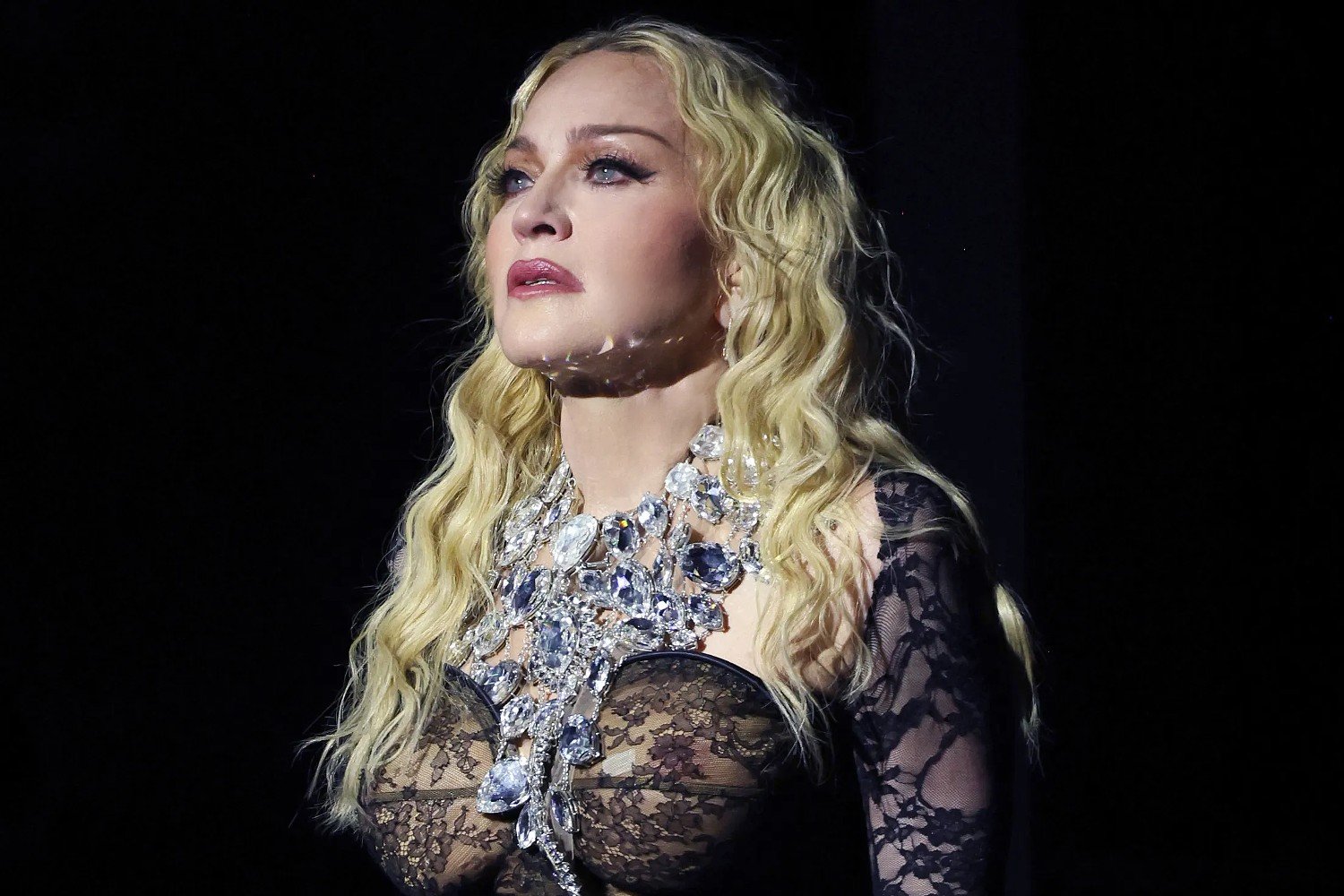 Η Madonna συγκλονίζει: «Έκλαιγα κάθε βράδυ και σκεφτόμουν την αυτοκτονία» – Η μάχη για την επιμέλεια του γιου της Rocco