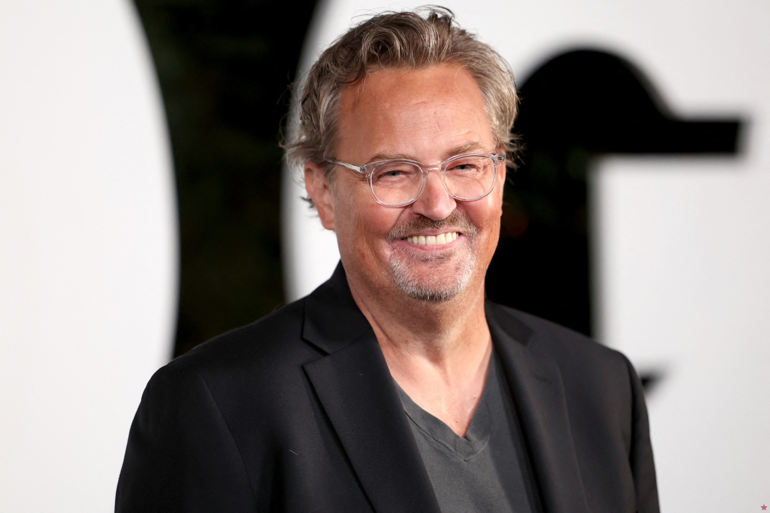 Ο Charlie Puth αφιέρωσε στον Matthew Perry το τραγούδι της σειράς «Τα Φιλαράκια»