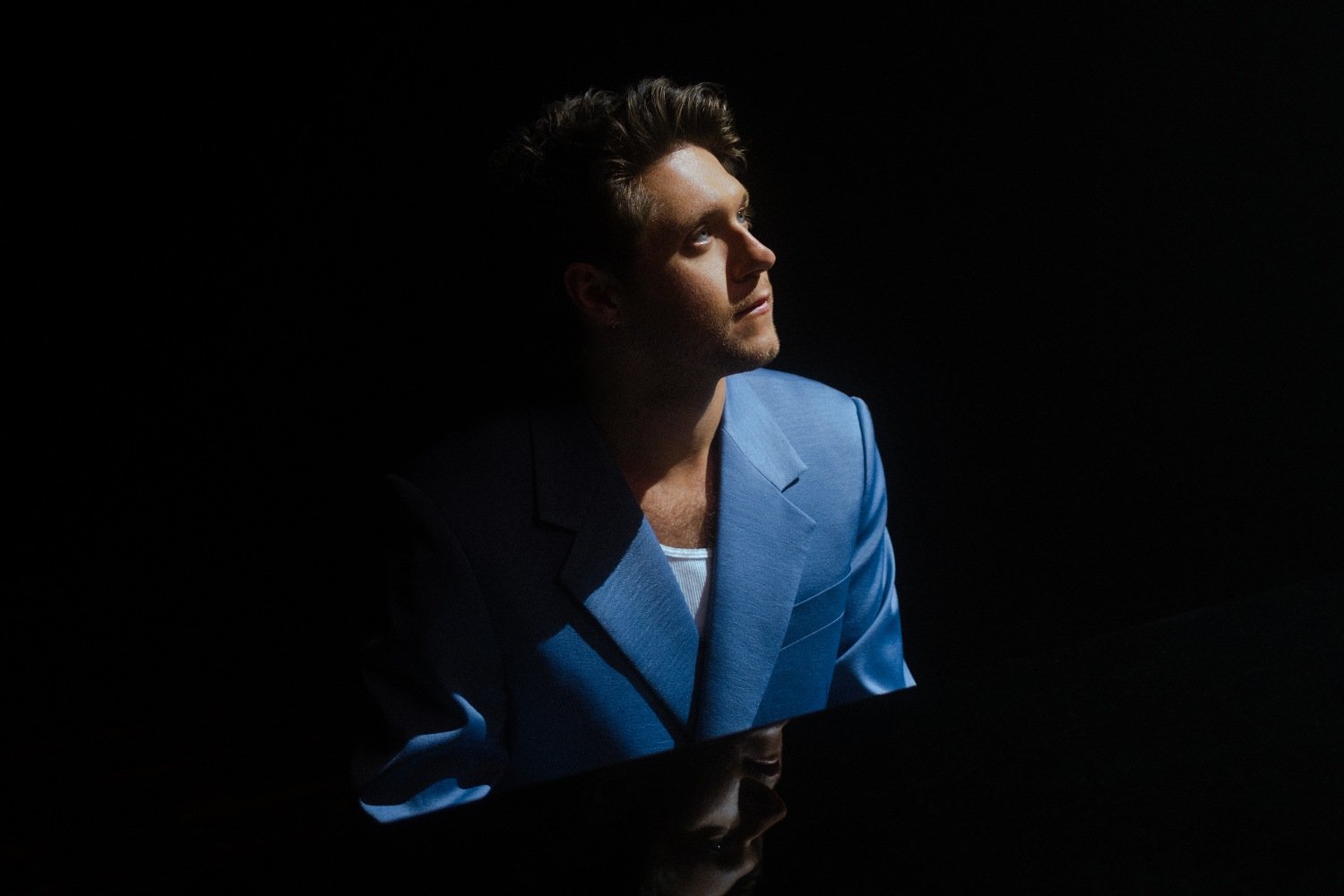 Niall Horan και Lizzy McAlpine τραγουδούν μαζί το «You Could Start A Cult»