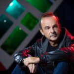 Ο Οδυσσέας Ιωάννου με τους «δικούς του ανθρώπους» στο Christmas Theater