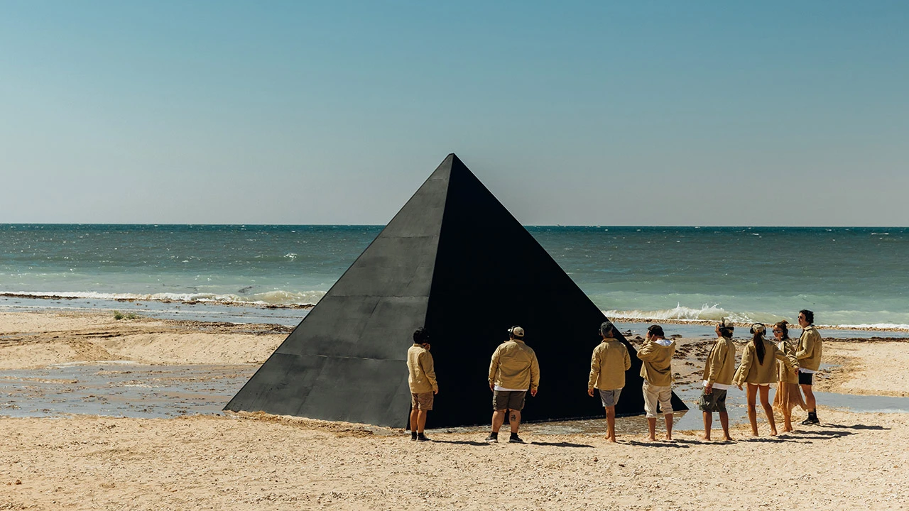 Pink Floyd: Ντοκιμαντέρ για την ολική έκλειψη ηλίου στην Αυστραλία