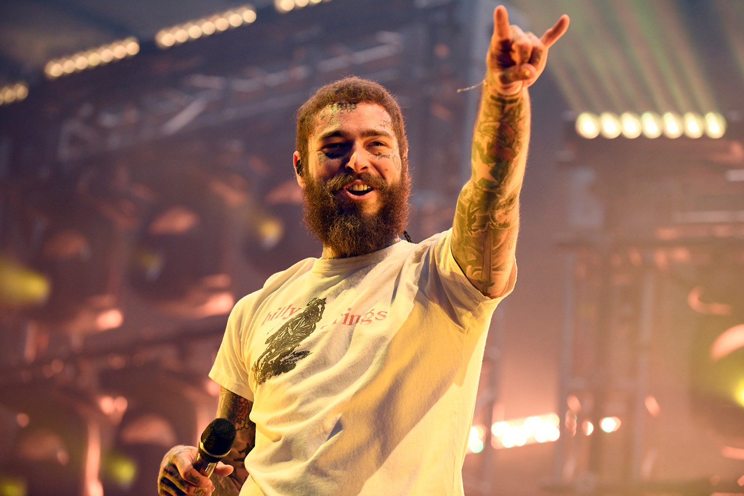 Ο Post Malone επιστρέφει στη hip-hop και ετοιμάζει ένα εκρηκτικό διπλό άλμπουμ