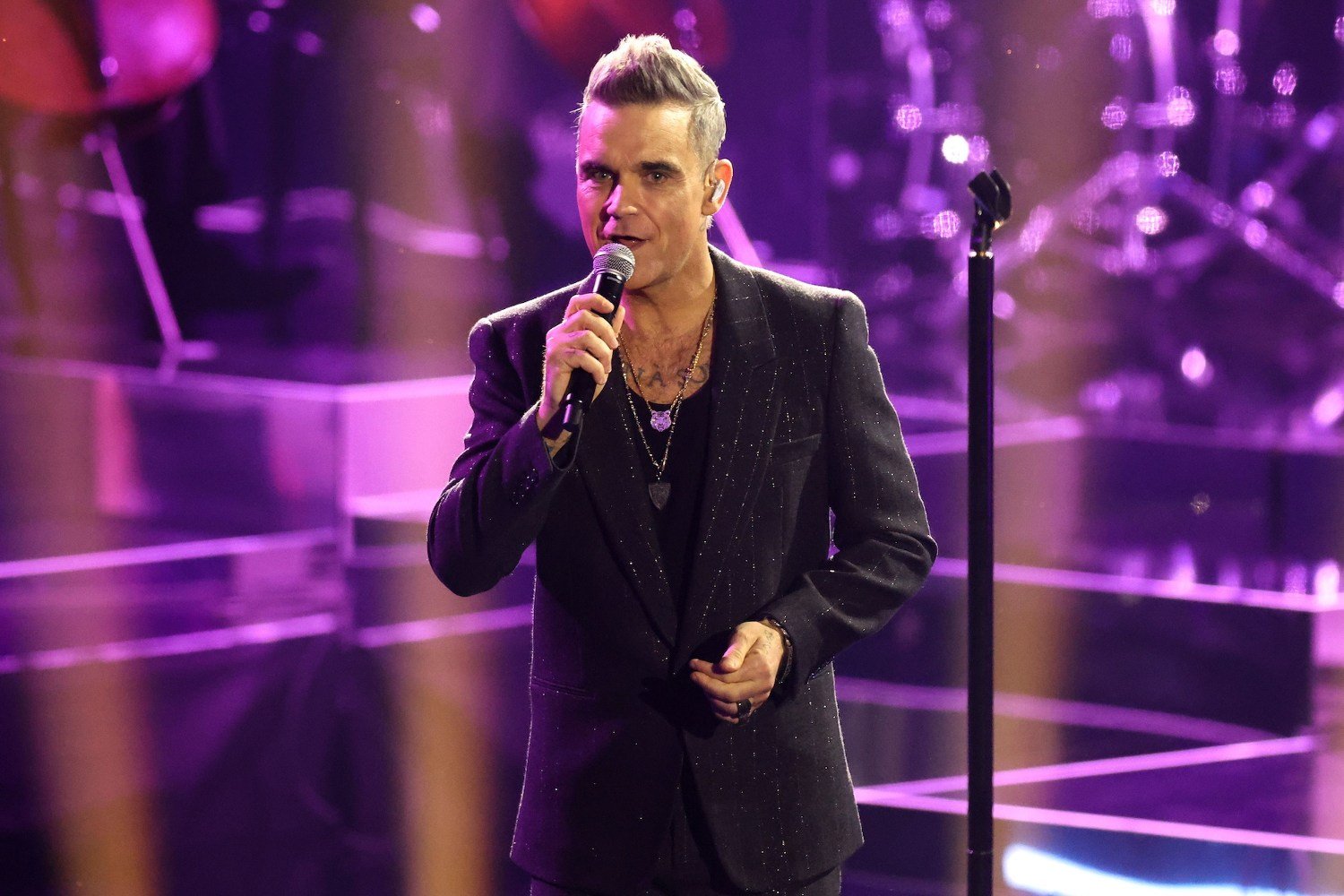 Ο Robbie Williams αποθεώνει τη Lily Allen: «Δεν θυμάμαι πότε ένα άλμπουμ με άγγιξε τόσο βαθιά»