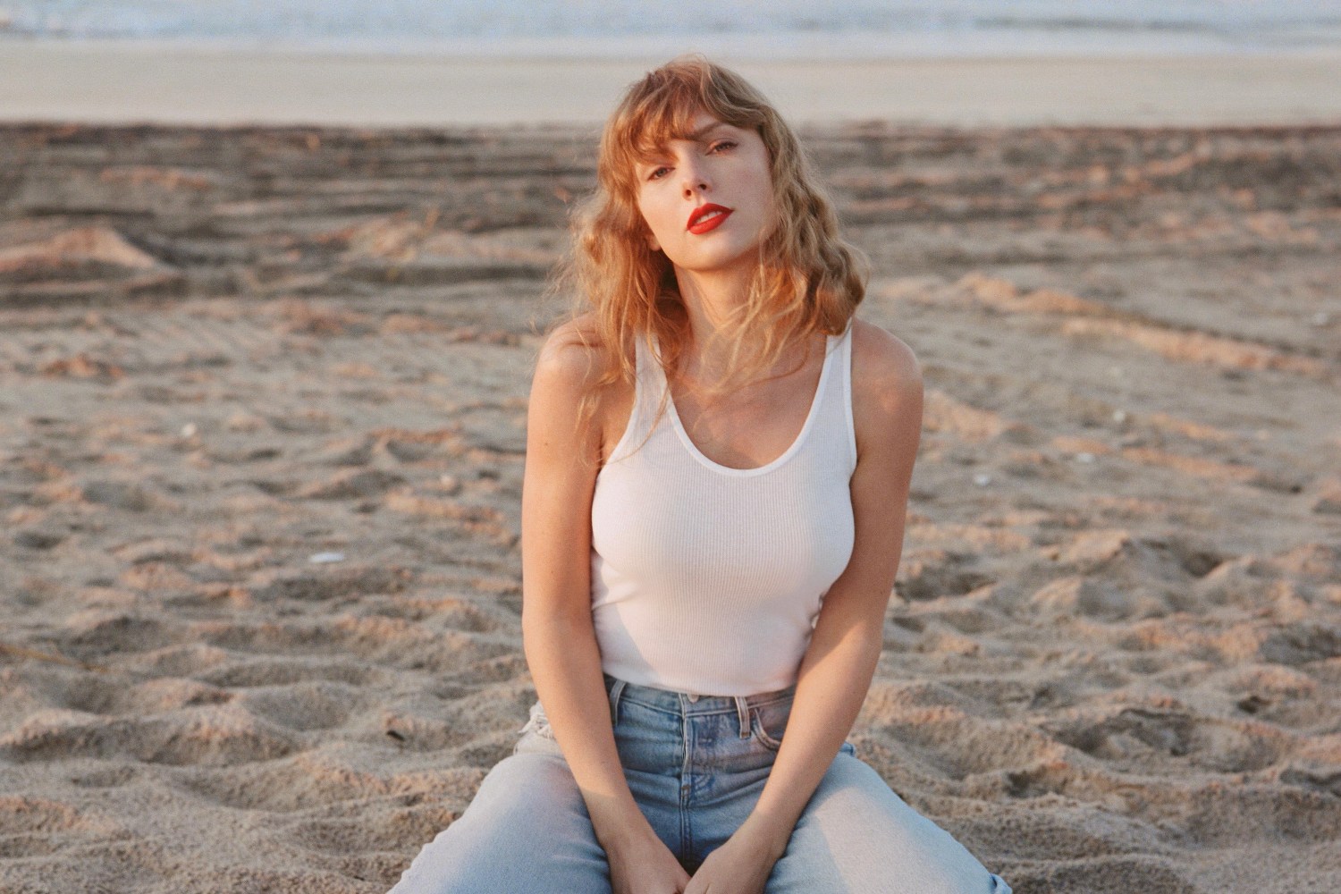 Taylor Swift: Για τέταρτη φορά ο καλλιτέχνης με τις περισσότερες πωλήσεις παγκοσμίως