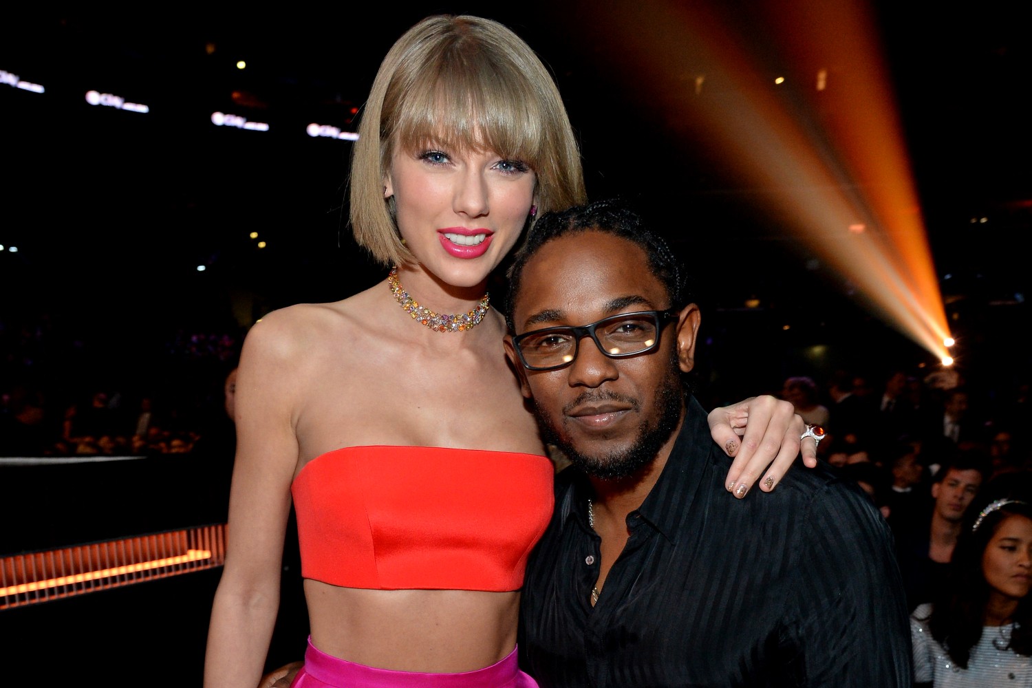 Ο DJ Snake υποστηρίζει ότι η Taylor Swift συμμετέχει στο νέο άλμπουμ του Kendrick Lamar