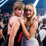 Η Sabrina Carpenter αποθεώνει την Taylor Swift για το ιστορικό ρεκόρ πωλήσεων του «The Life Of A Showgirl»