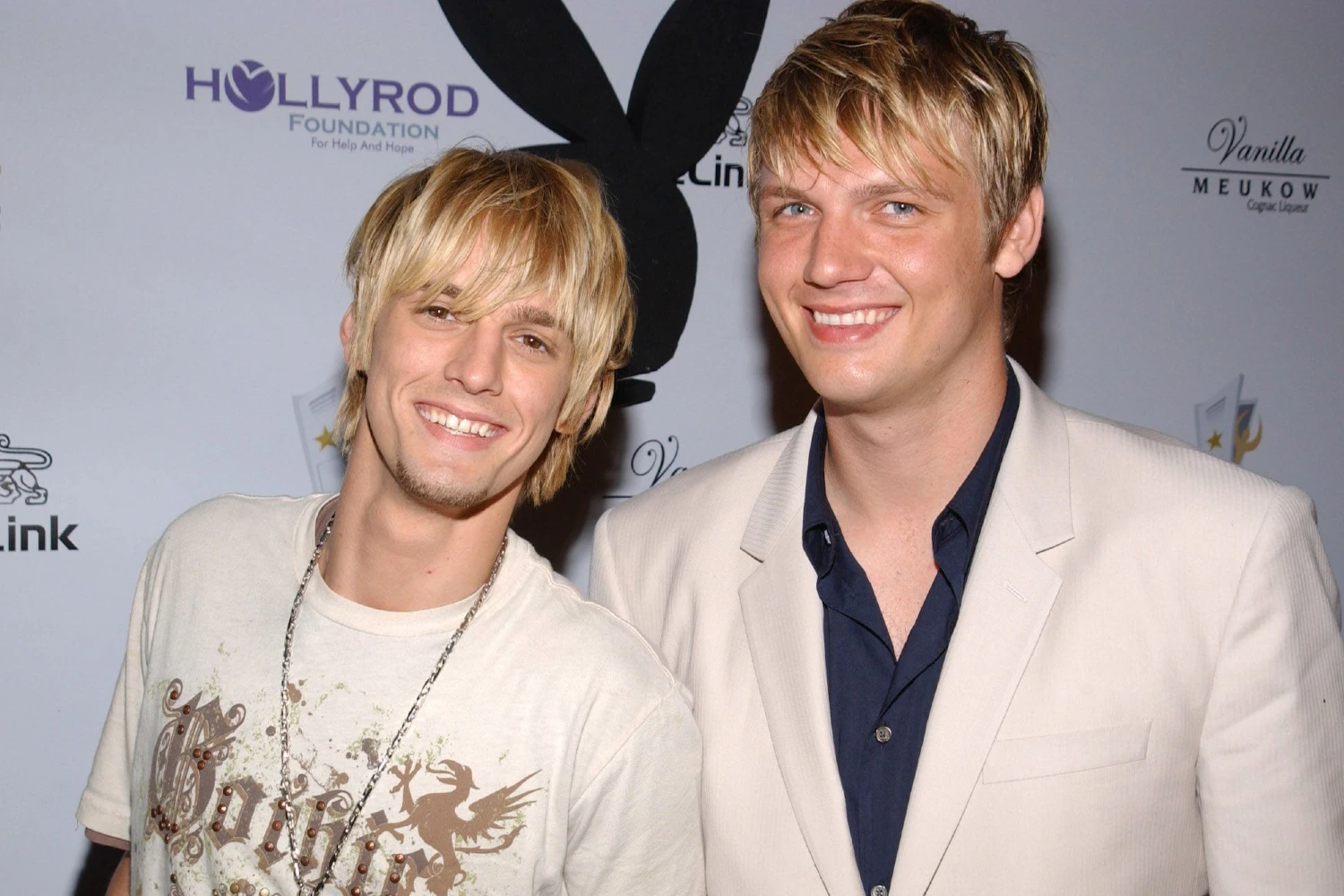 Ο Nick Carter ξεσπά σε κλάματα για τους θανάτους των τριών αδελφών του