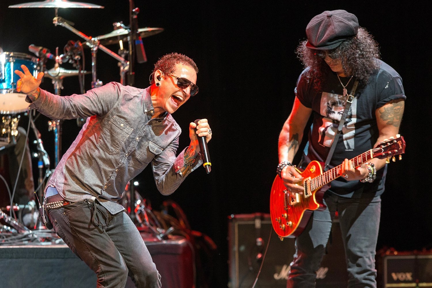 Στο φως η ακυκλοφόρητη συνεργασία Slash και Chester Bennington