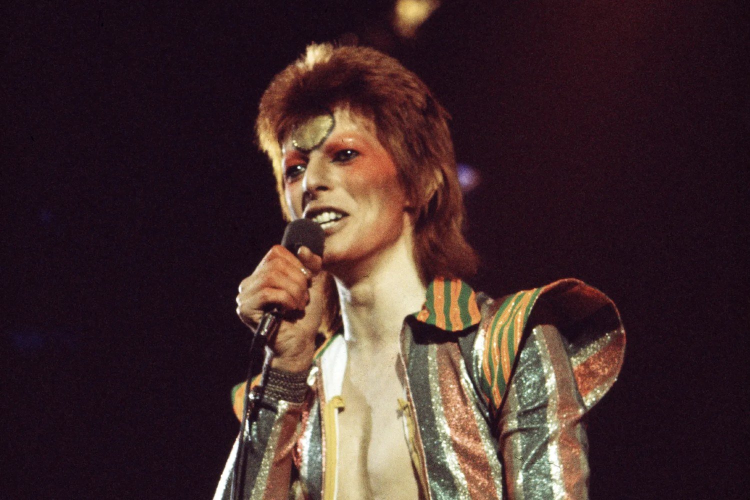 David Bowie: Σε δημοπρασία σπάνιο χειρόγραφο με στίχους από το «Ziggy Stardust» David Bowie: Σε δημοπρασία σπάνιο χειρόγραφο με στίχους από το «Ziggy Stardust»