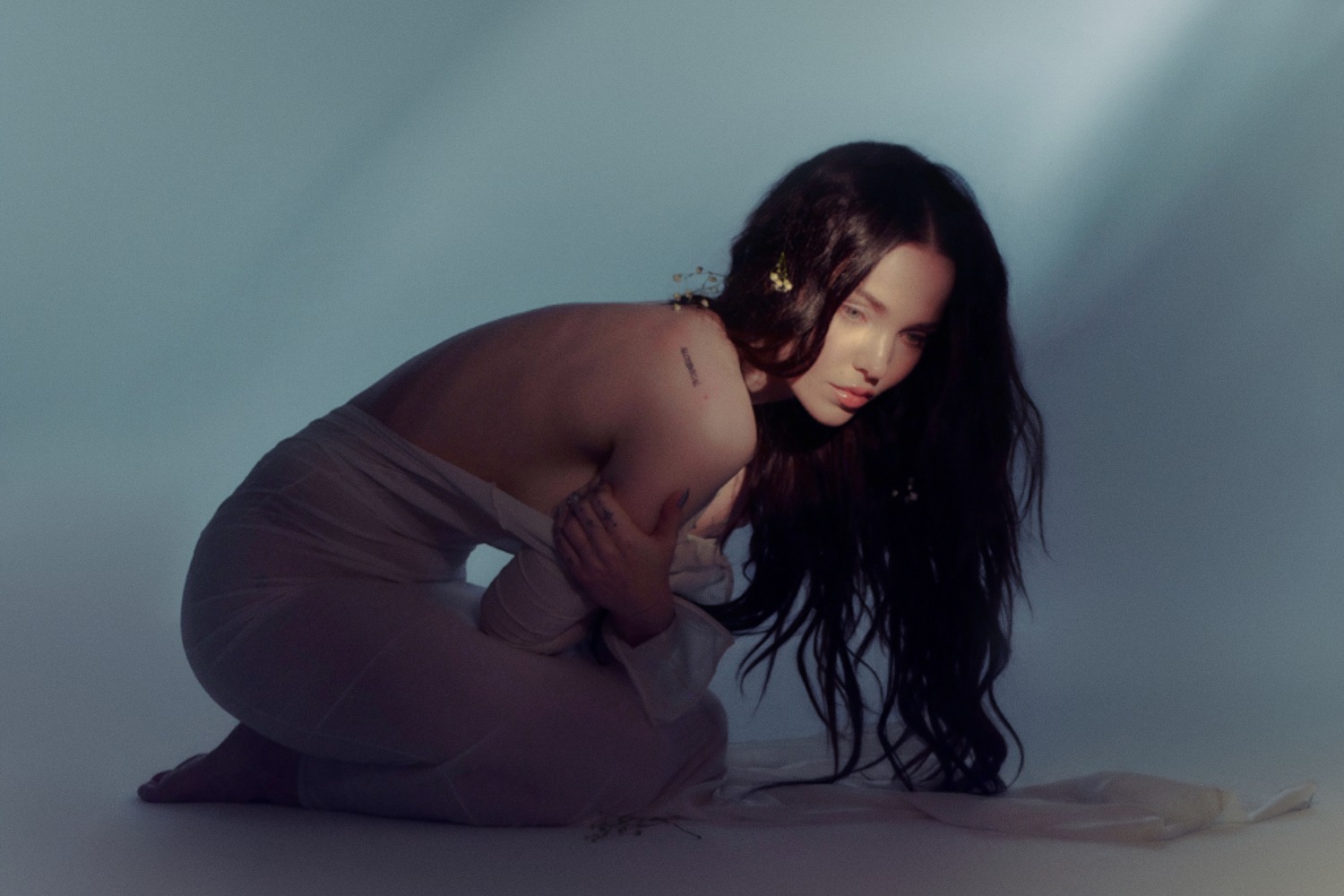 Dove Cameron: «Κανιβάλισαν τη δουλειά μου» – Η σκληρή μάχη με τη δισκογραφική εταιρεία της για το πρώτο άλμπουμ της