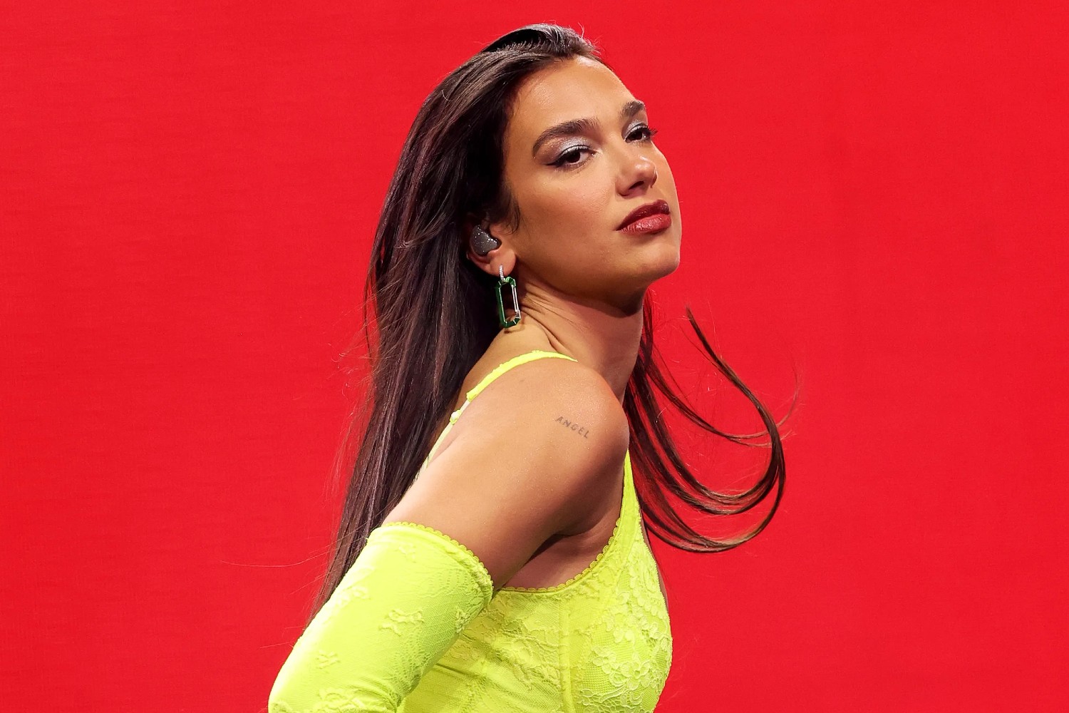 Η Dua Lipa έγραψε το πρώτο τραγούδι της στα αλβανικά – όταν ήταν 4 ετών