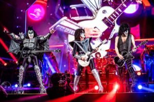 KISS: Το νέο ντοκιμαντέρ «End Of The Road» αποκαλύπτει τις εντάσεις και τις άγνωστες στιγμές της αποχαιρετιστήριας περιοδείας τους