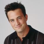 Οι θαυμαστές των Oasis θυμούνται τον Matthew Perry