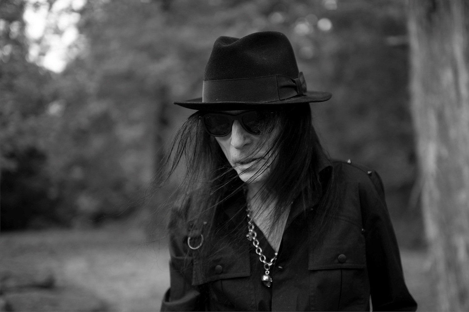 Ο Mick Mars των Mötley Crüe ανακοινώνει το πρώτο σόλο άλμπουμ του