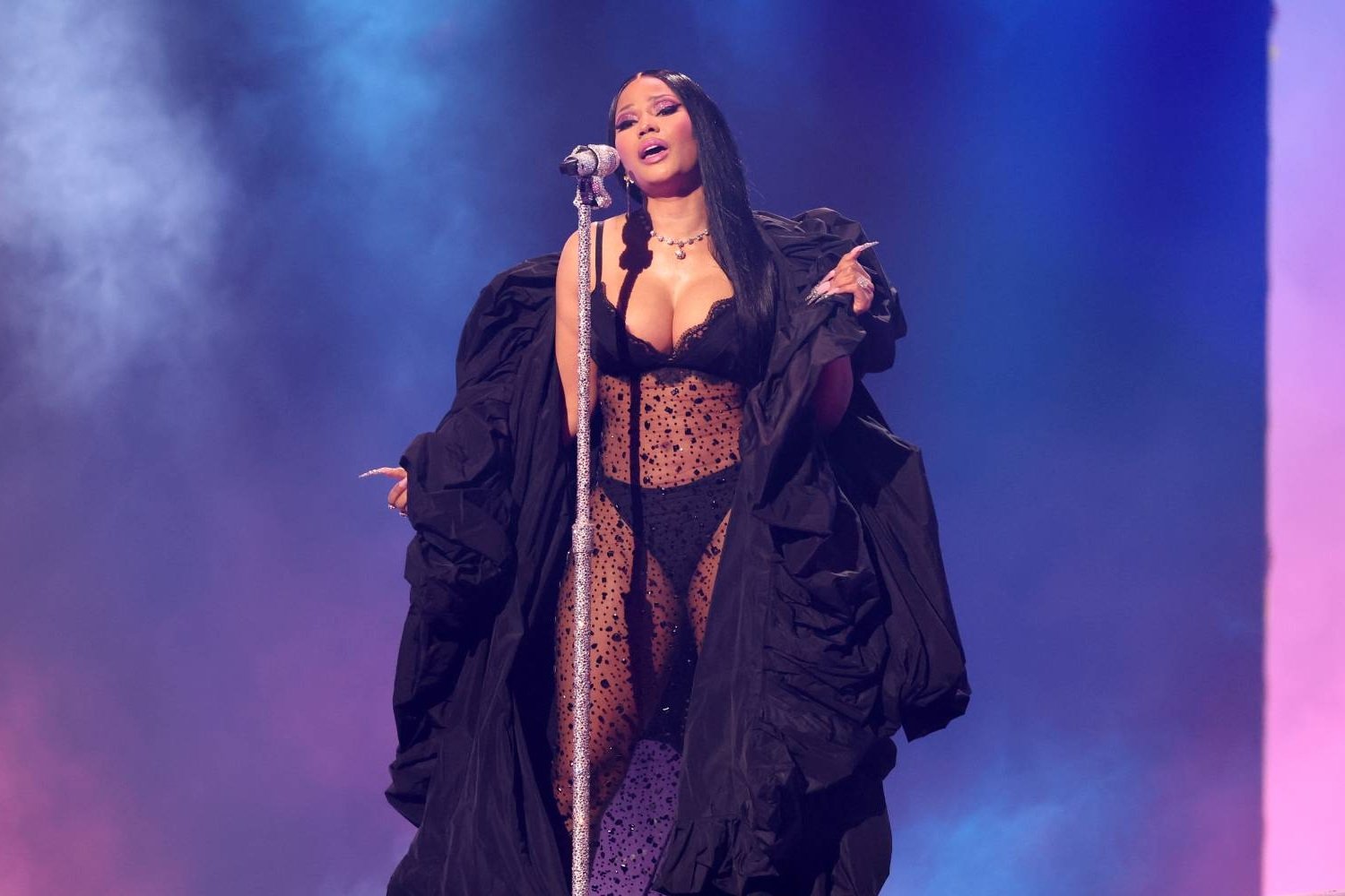 Nicki Minaj: «Μετανιώνω για πολλούς στίχους μου» – Γιατί αποκηρύσσει το παρελθόν της