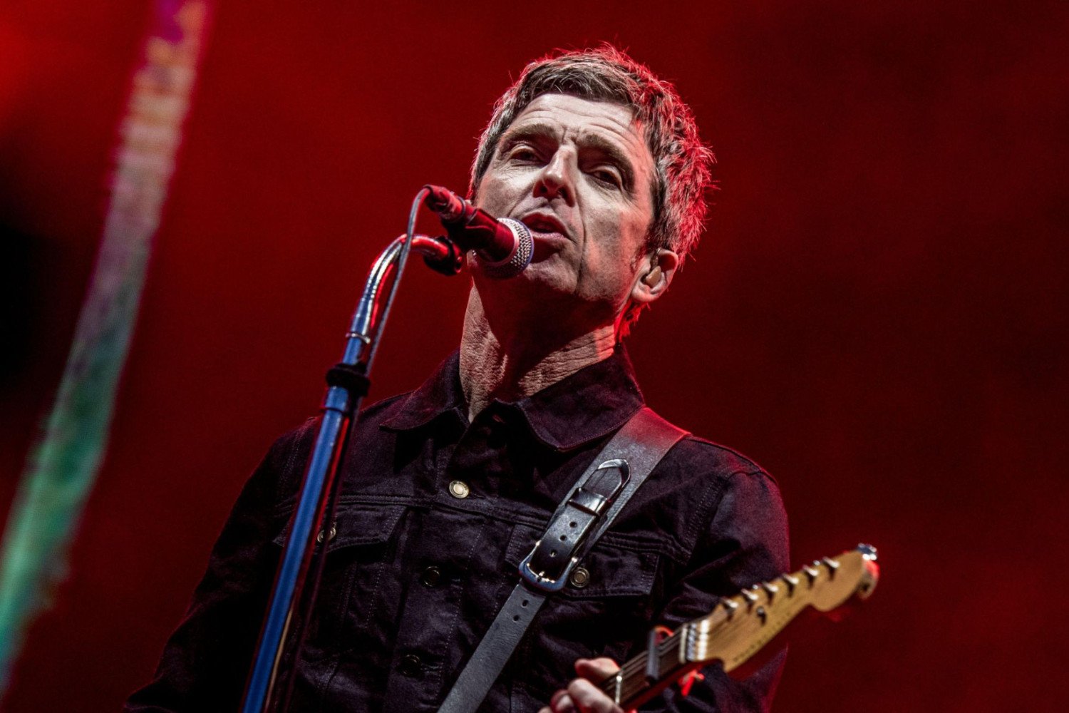 Noel Gallagher: «Τα λέμε στο κόκκινο χαλί» – Η αποστομωτική απάντηση στις αντιδράσεις για τη βράβευσή του στα BRIT Awards 2026