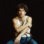 «Maestro»: Ο Ορέστης Χαλκιάς τραγουδά το «Something About Her» του Stephen Sanchez