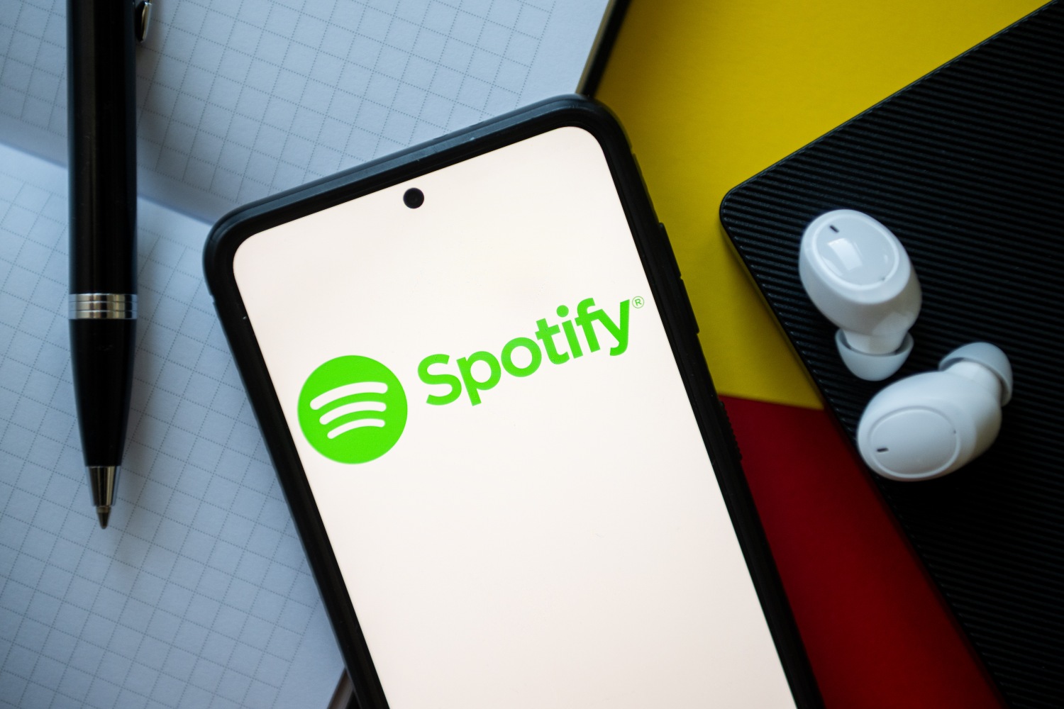 Το Spotify μιλάει πλέον μαζί σου – Η τεχνητή νοημοσύνη αναλαμβάνει την αναζήτηση μουσικής