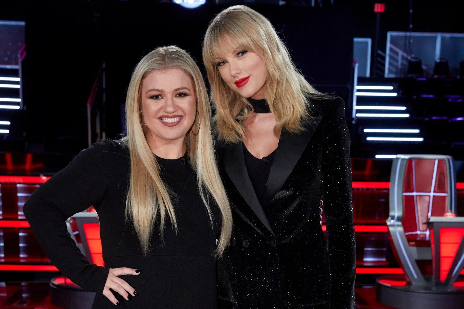 Η Taylor Swift στέλνει λουλούδια στην Kelly Clarkson μετά από κάθε άλμπουμ «Taylor’s Version»