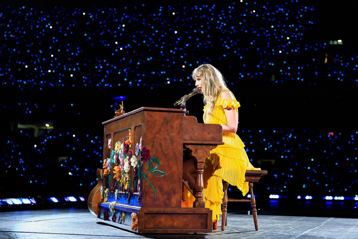 Taylor Swift: Πανεπιστήμιο της Γλασκώβης προσφέρει μαθήματα για τους γονείς που παρακολουθούν το «The Eras Tour» με τα παιδιά τους