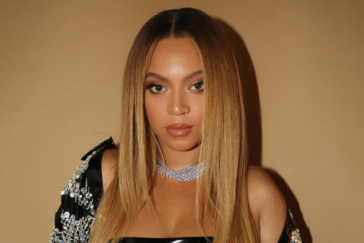Beyoncé: Το νέο τραγούδι «Morning Dew (Donk)» ξεκινά την αντίστροφη μέτρηση για την επανακυκλοφορία του «B’Day»