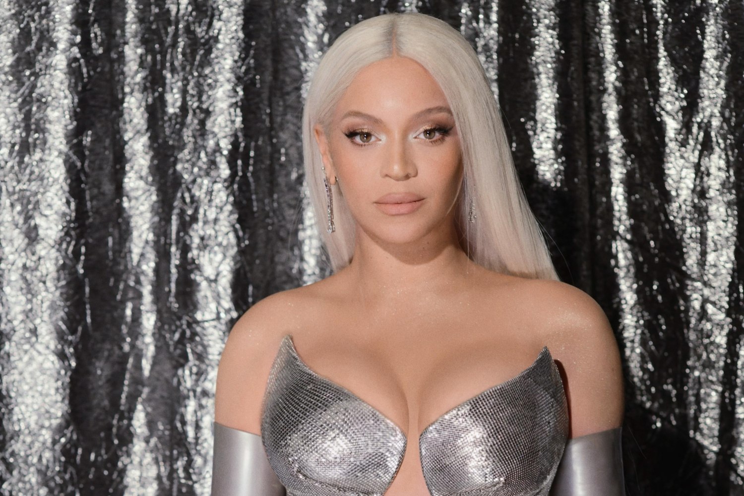 Η Beyoncé κυκλοφορεί τη σειρά περιποίησης μαλλιών Cécred