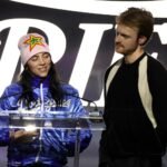 Billie Eilish: «Η Greta Gerwig μας έσωσε από την κατάρρευση»