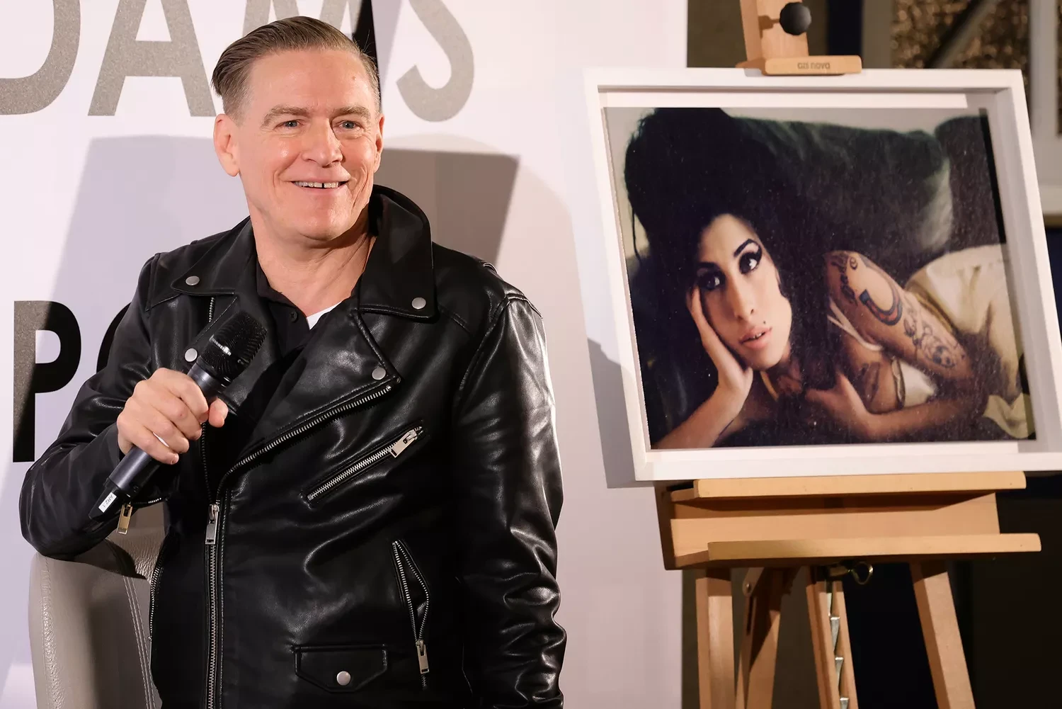 Ο Bryan Adams μιλά για τη φιλία του με την Amy Winehouse: «Προσπάθησα να τη βοηθήσω»