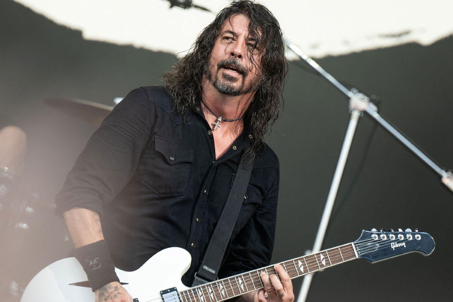 Dave Grohl: Το «μήνυμα» από το σύμπαν που τον έσωσε μετά τον θάνατο του Kurt Cobain