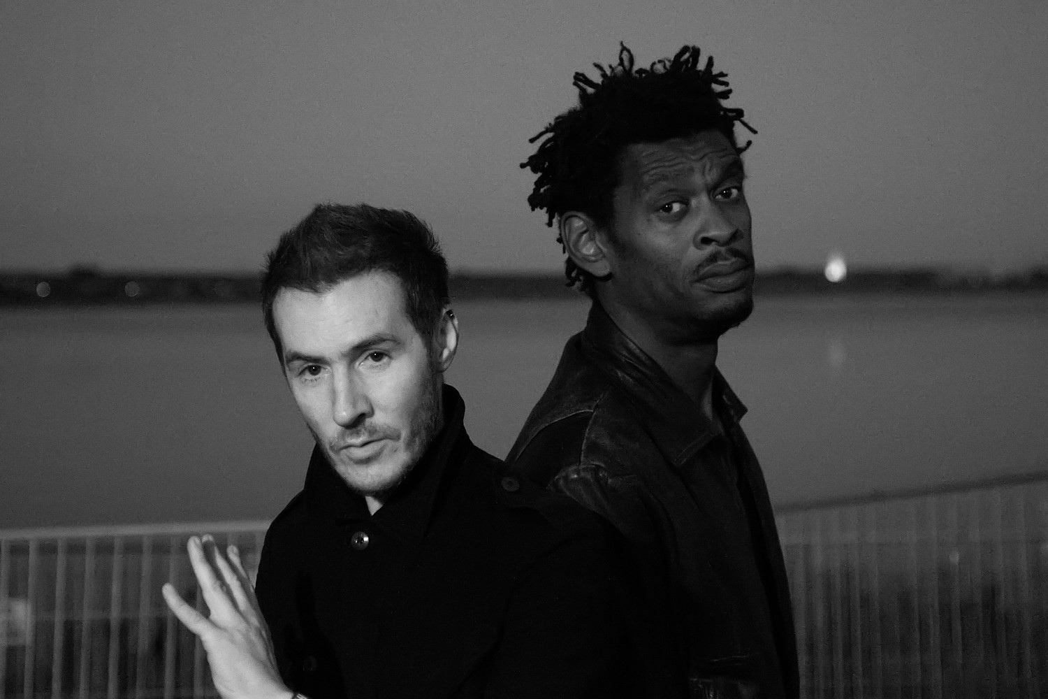 Massive Attack: Οριστικός αποκλεισμός από τη Σιγκαπούρη για τη σημαία της Παλαιστίνης Massive Attack: Οριστικός αποκλεισμός από τη Σιγκαπούρη για τη σημαία της Παλαιστίνης