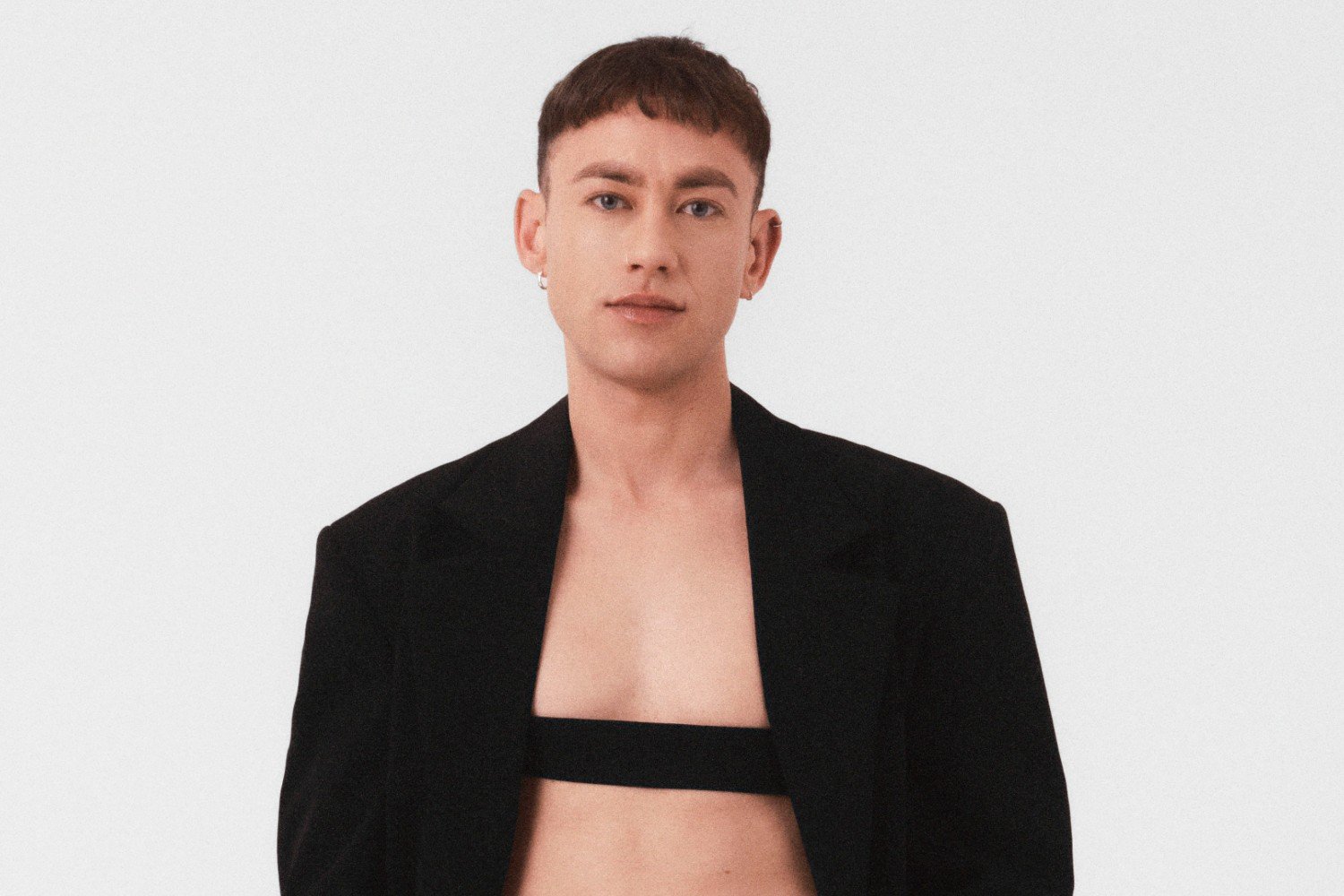 Olly Alexander: Ξέσπασε σε κλάματα για τη διαμάχη σχετικά με τη συμμετοχή του στη Eurovision 2024