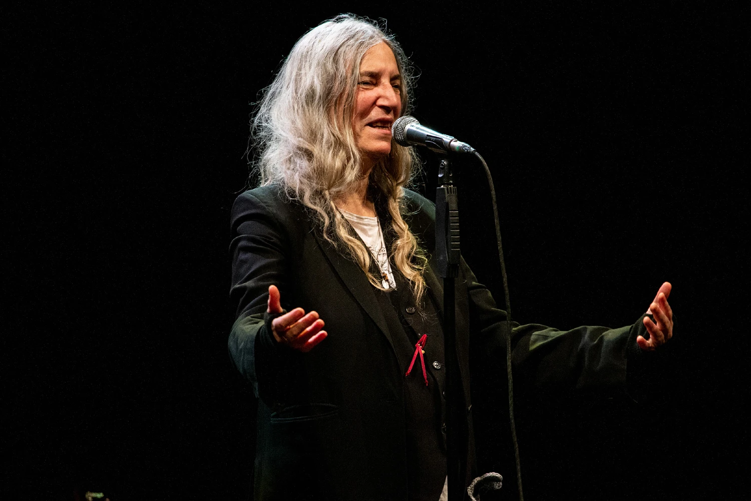 Η Patti Smith πήρε εξιτήριο από το νοσοκομείο – Το πρώτο μήνυμά της