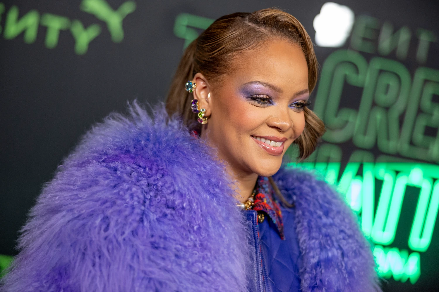 Η Rihanna επιλέγει την τρανς κόρη του Elon Musk για τη νέα καμπάνια της Savage x Fenty