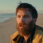 Rolling Stones: Ο Nicholas Hoult σε μία ερμηνεία που καθηλώνει στο video του «Mess It Up»
