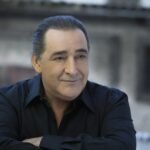 Βασίλης Καρράς: Η αθάνατη φωνή που θα ζει για πάντα