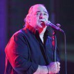 Ο Βασίλης Καρράς έγραψε ένα «μυθικό» τραγούδι στην εντατική