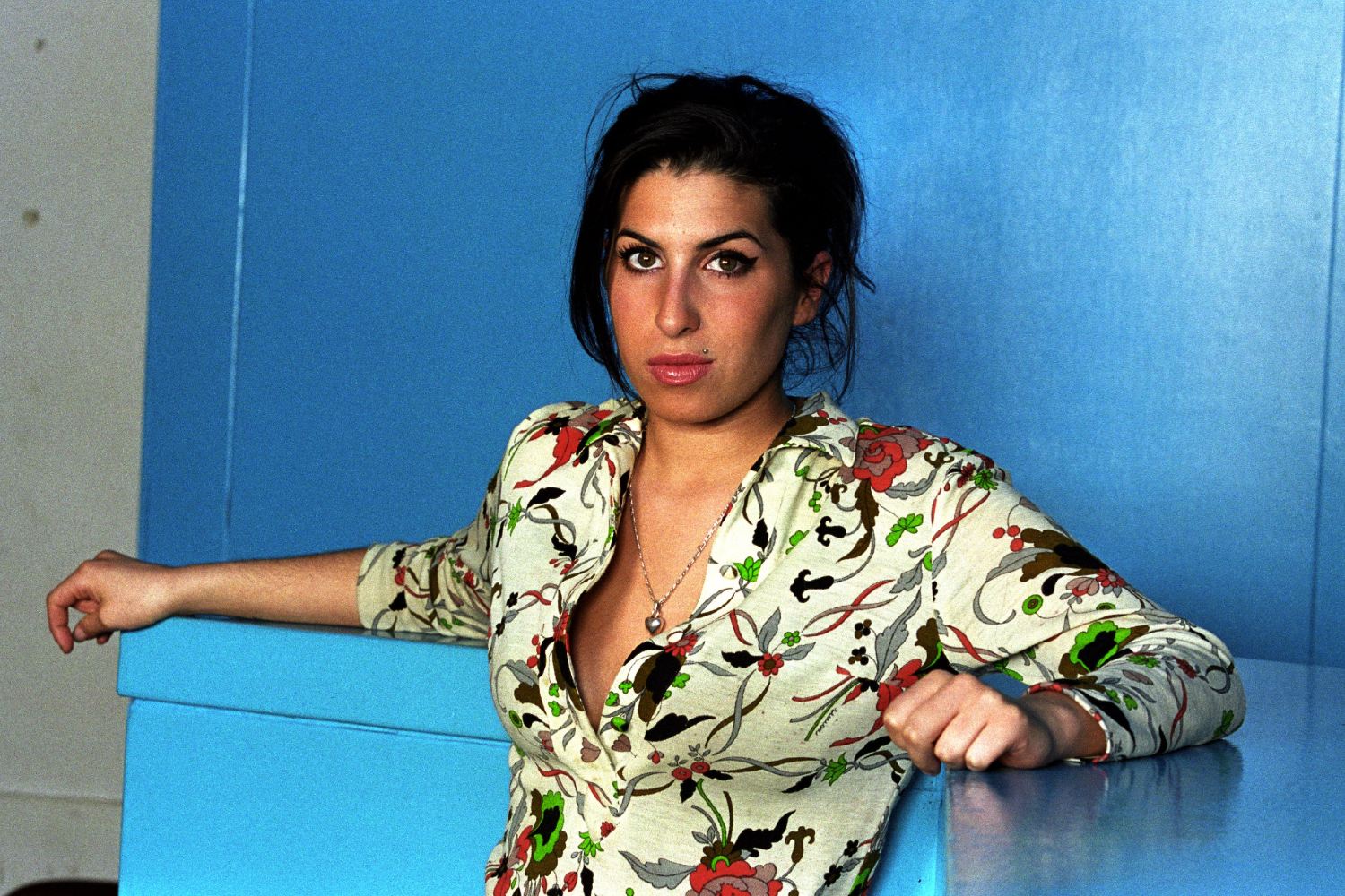 Η Amy Winehouse πριν τη δόξα – Ακυκλοφόρητα πλάνα στο νέο video του «In My Bed»