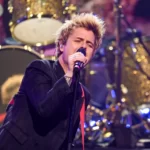 Ο Billie Joe Armstrong των Green Day χαρακτηρίζει «στενόμυαλους» τους τρανσφοβικούς ανθρώπους