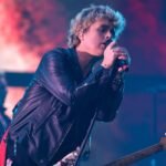 Green Day: Ο Billie Joe Armstrong και ο γιος του Jakob διασκευάζουν το «Heroes» του David Bowie