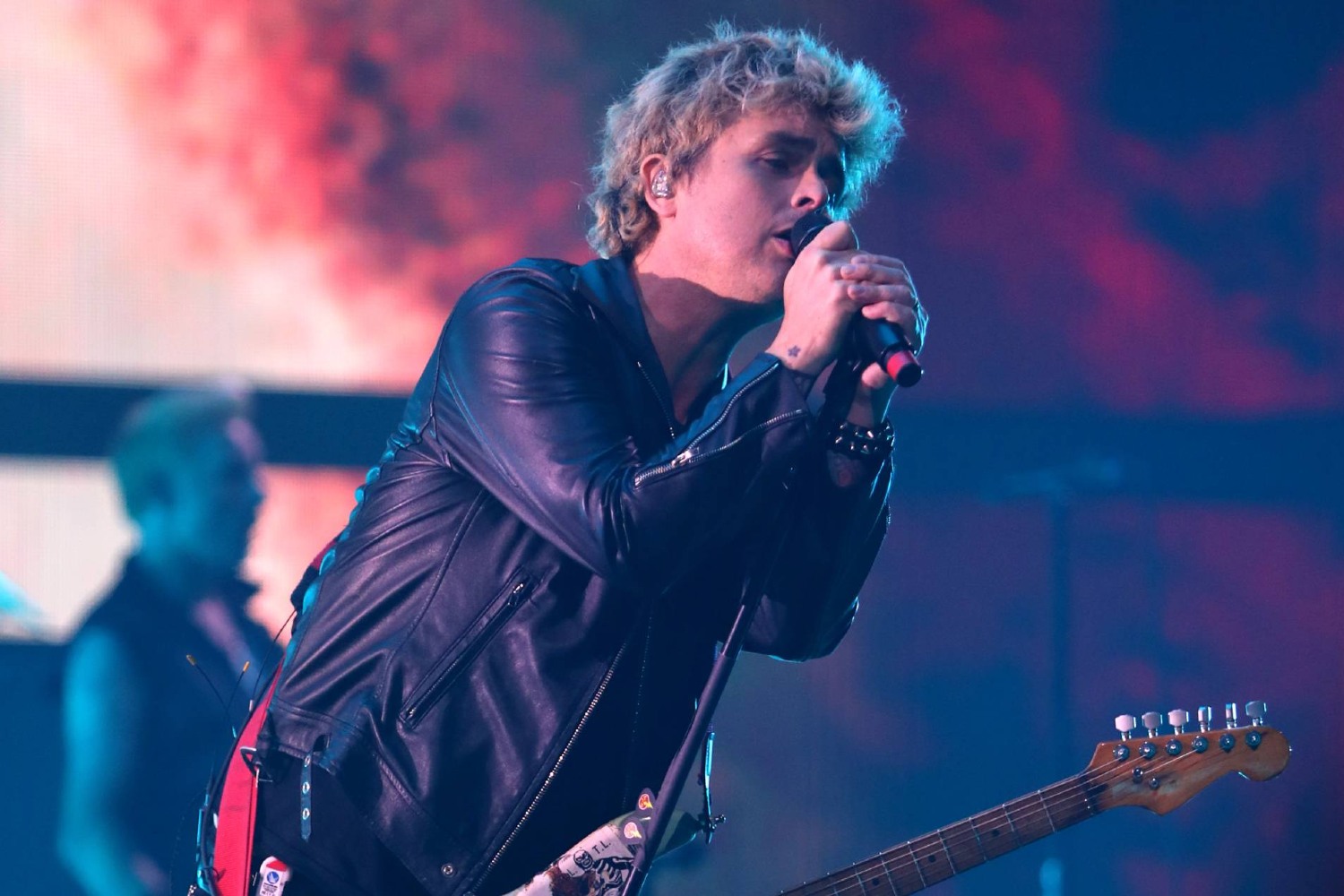 Green Day: Ο Billie Joe Armstrong και ο γιος του Jakob διασκευάζουν το «Heroes» του David Bowie
