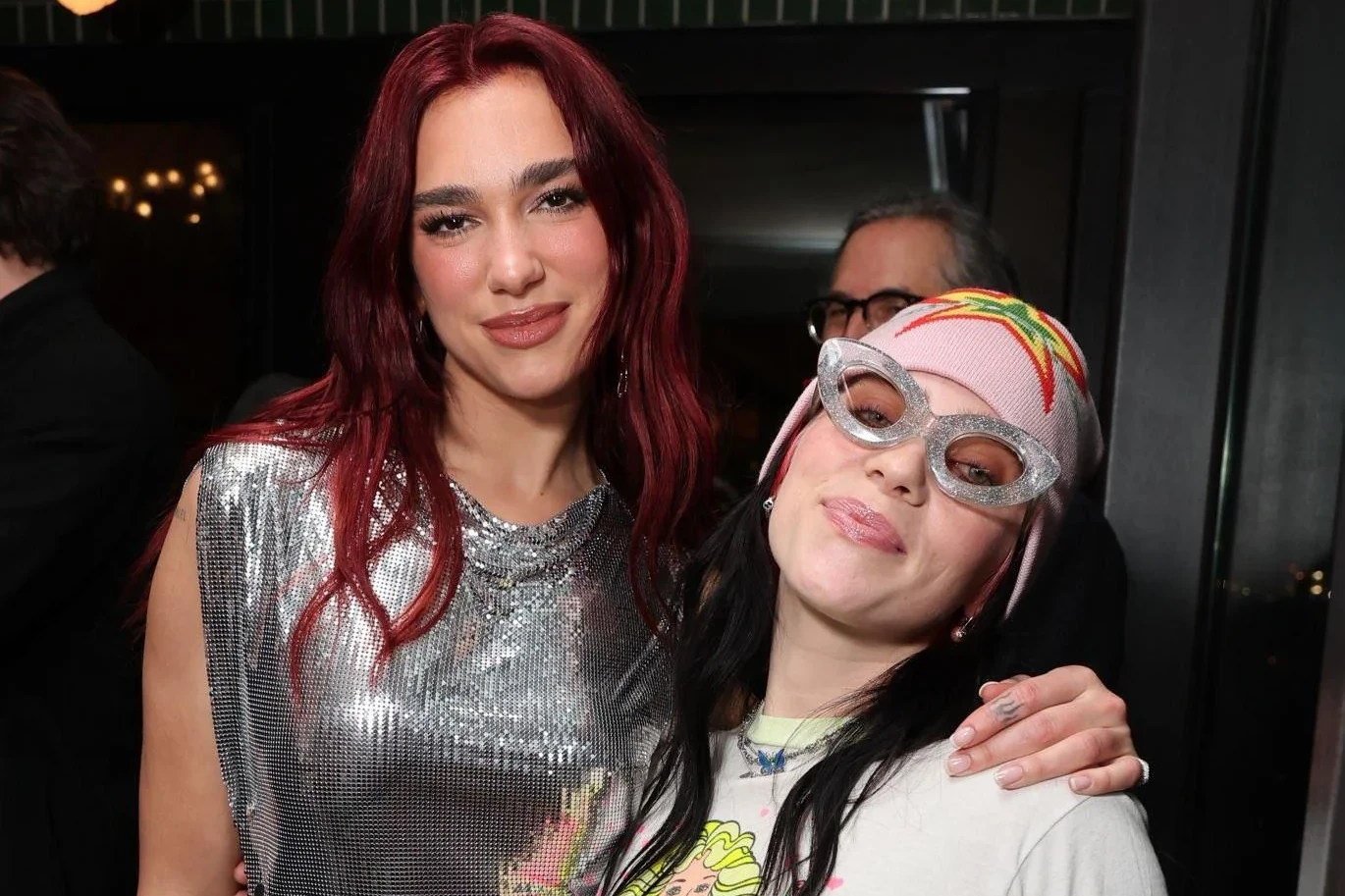 Γιατί η Billie Eilish και η Dua Lipa μισούν το καραόκε