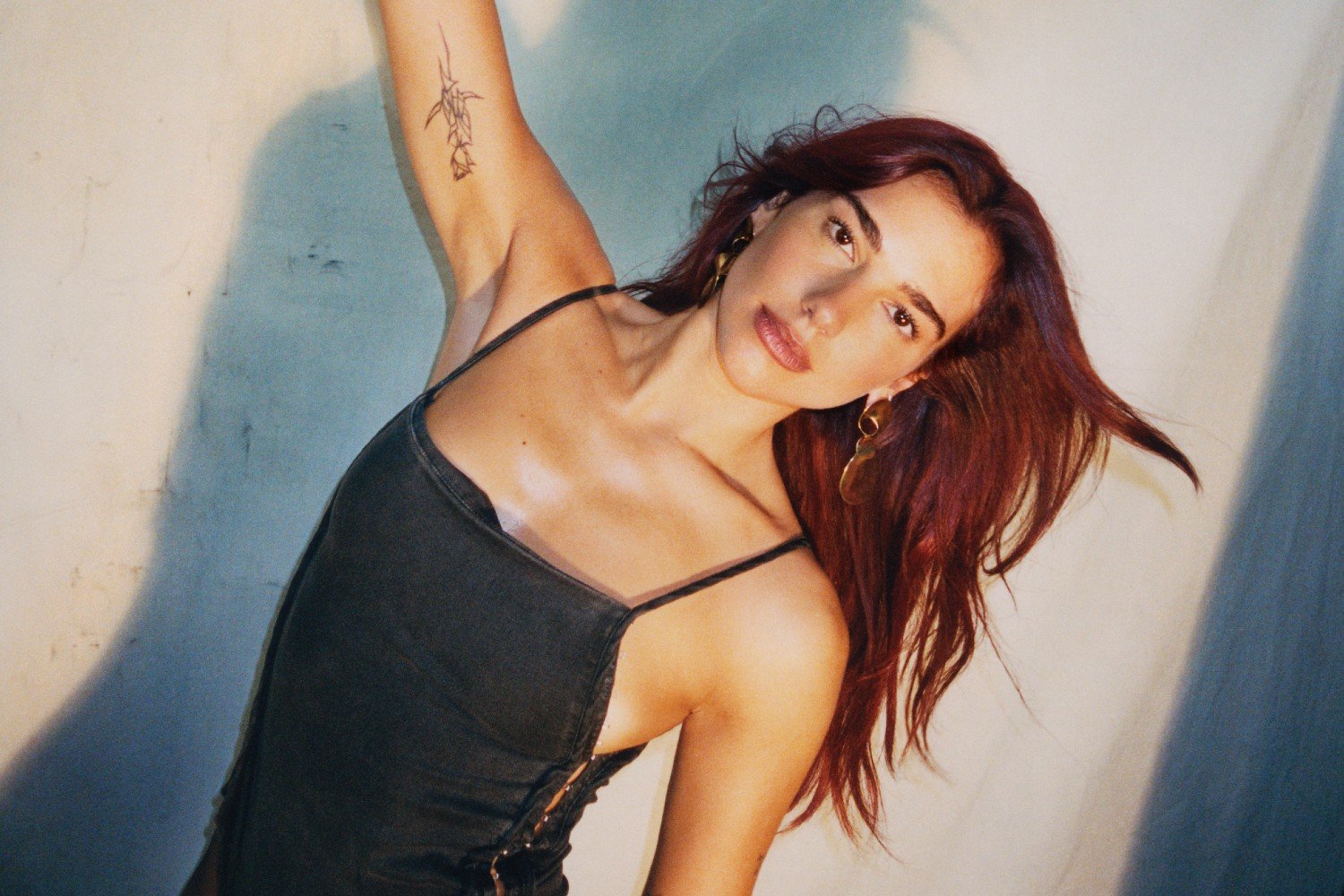 Η Samsung απαντά στην αγωγή της Dua Lipa: «Είχαμε ρητές διαβεβαιώσεις για τη χρήση της εικόνας της»