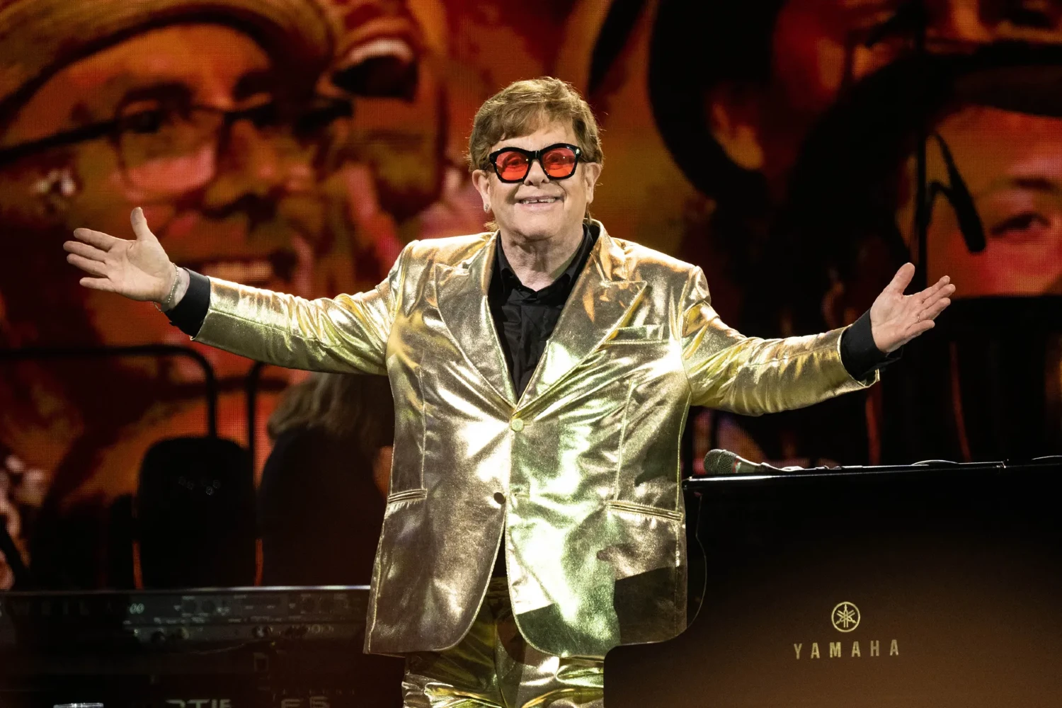 Ο Elton John γίνεται ολόγραμμα για την πιο καθηλωτική εμπειρία στην ιστορία του Λας Βέγκας-